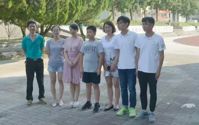 携爱而来,向阳而行 携爱而来,向阳而行