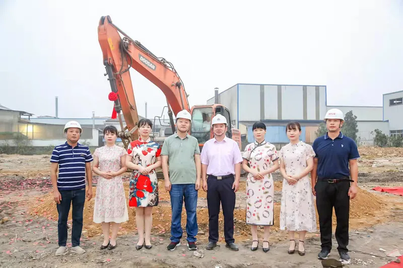 筑梦新阵地 造梦津龙园 Building a New Frontier for Dreams, Creating Dreams in Jinlong Garden
