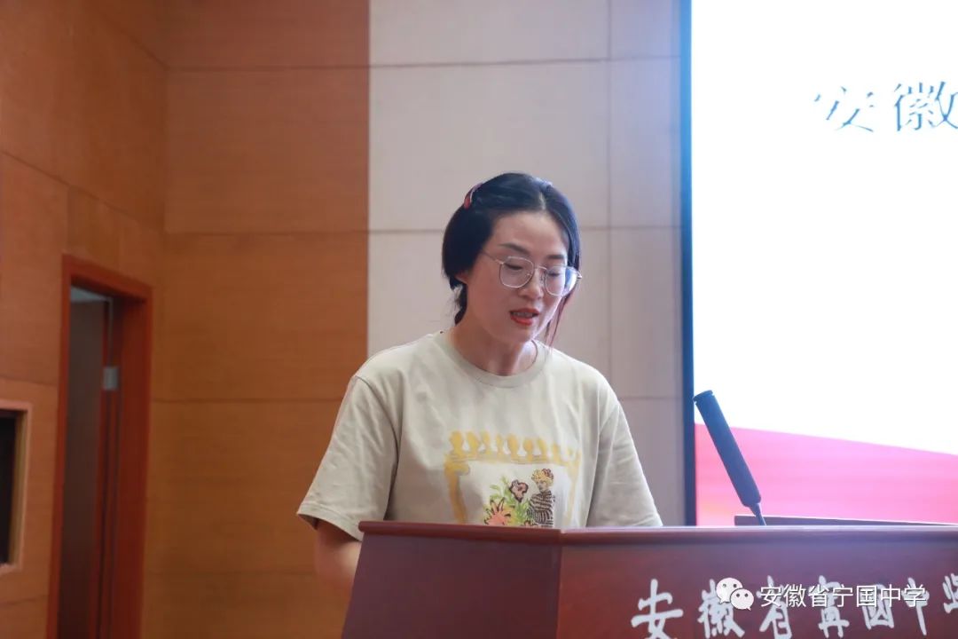 Once again, the most beautiful peach and plum fragrance can be seen in orange yellow and green - Jinlong Industry donates educational incentive funds to Ningguo Middle School