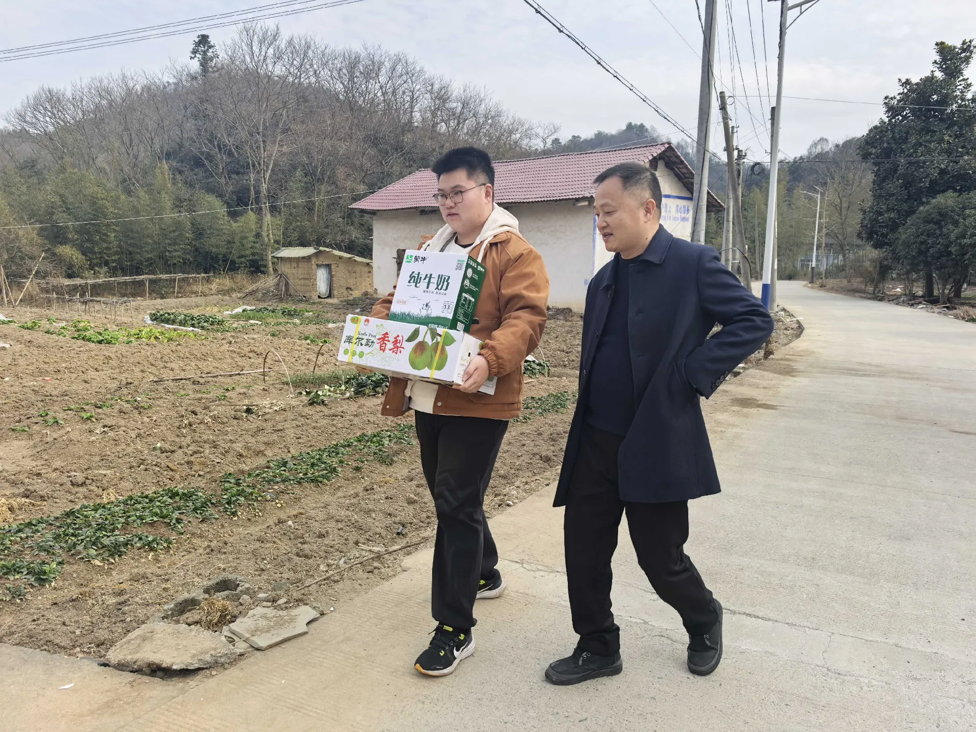 爱心善举暖人心 爱心善举暖人心