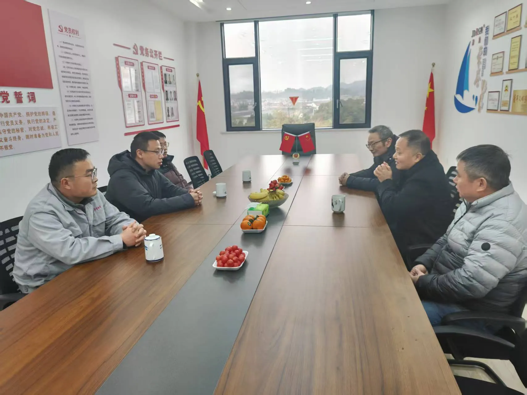 深化合作谋共赢，携手并进启新程